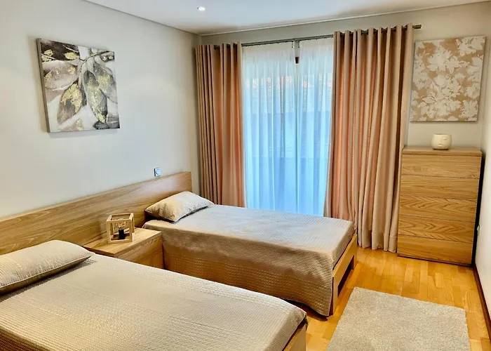 Magnífico T2 De * Esmoriz